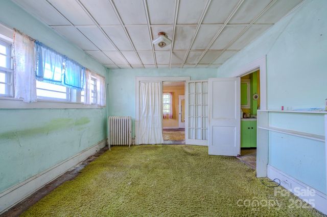 69 Austin Avenue, Asheville, NC 28801