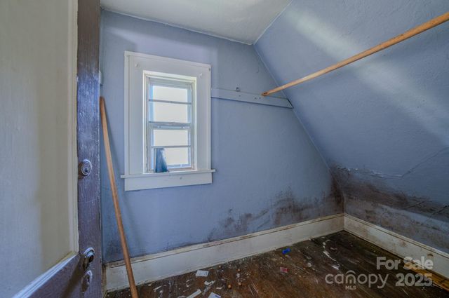 69 Austin Avenue, Asheville, NC 28801