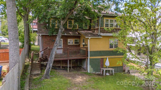 69 Austin Avenue, Asheville, NC 28801