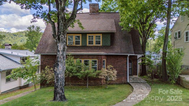 69 Austin Avenue, Asheville, NC 28801