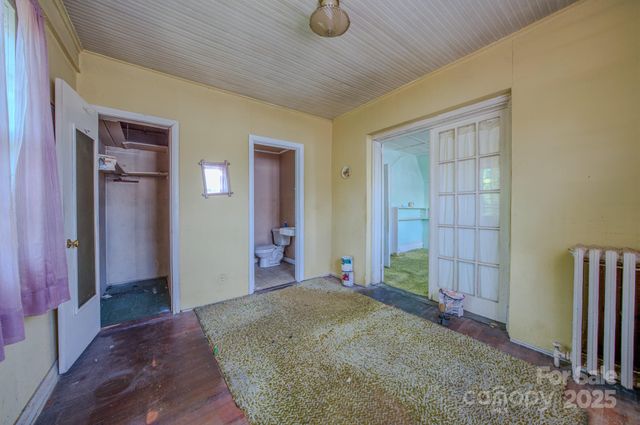 69 Austin Avenue, Asheville, NC 28801