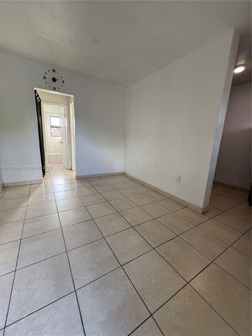 3330 NW 48th Ter 206, Miami, FL 33142