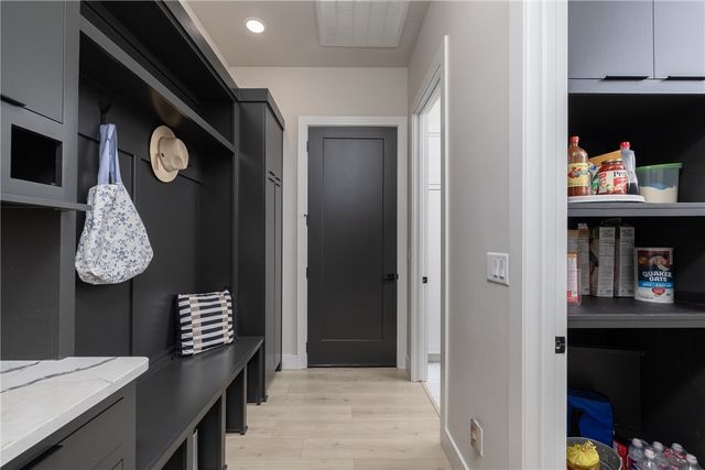 10796 Grand Summit Lane, Bentonville, AR 72713