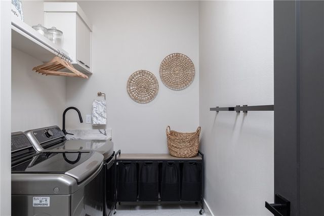 10796 Grand Summit Lane, Bentonville, AR 72713