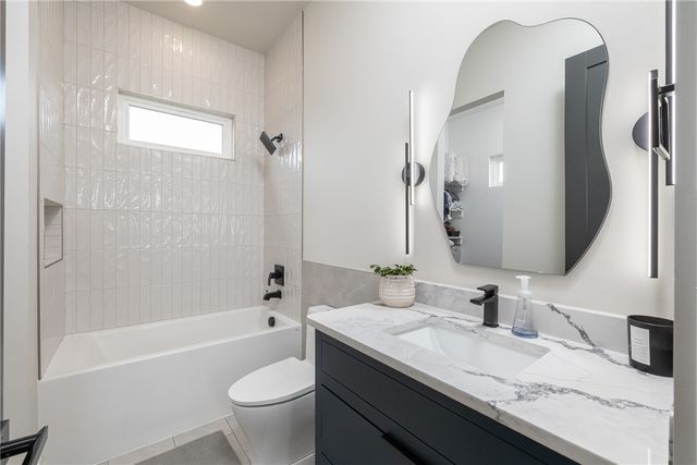 10796 Grand Summit Lane, Bentonville, AR 72713