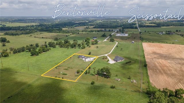 10796 Grand Summit Lane, Bentonville, AR 72713