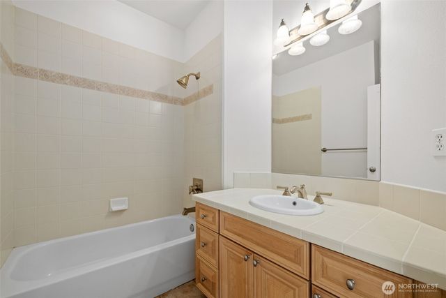 2575 NE Park Drive, Issaquah, WA 98029