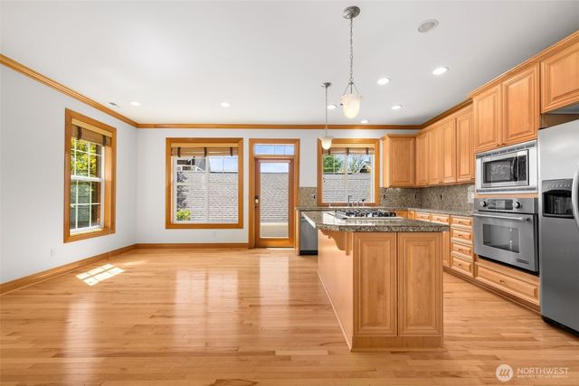 2575 NE Park Drive, Issaquah, WA 98029