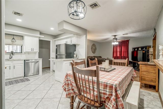 24 Ridgecrest Drive, Chickasha, OK 73018