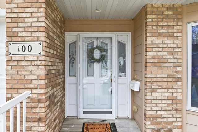 100 MCKENZIE Circle, Council Bluffs, IA 51503