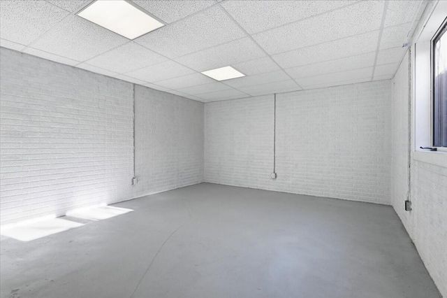 100 MCKENZIE Circle, Council Bluffs, IA 51503