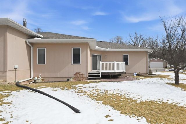 100 MCKENZIE Circle, Council Bluffs, IA 51503