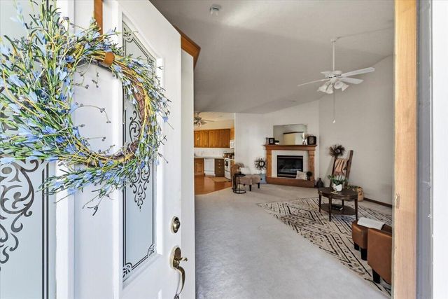 100 MCKENZIE Circle, Council Bluffs, IA 51503