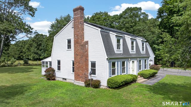 7 Massapeag Point Road, Montville, CT 06382