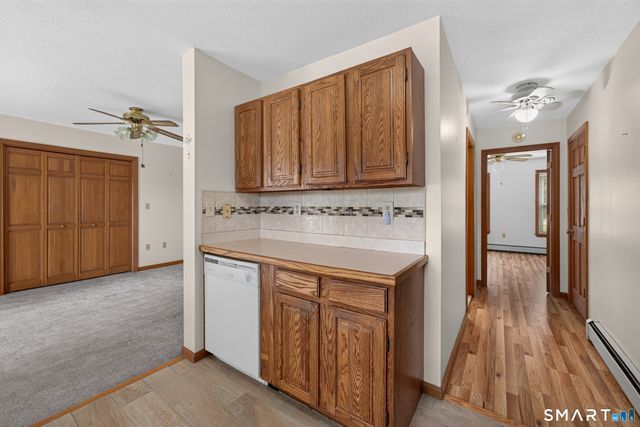 7 Massapeag Point Road, Montville, CT 06382