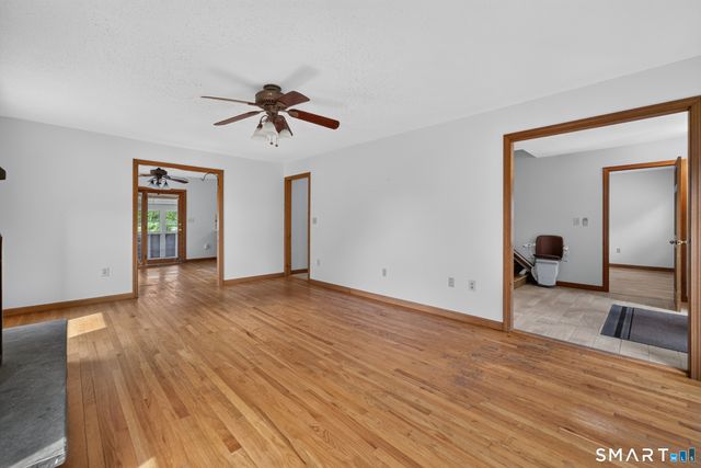 7 Massapeag Point Road, Montville, CT 06382