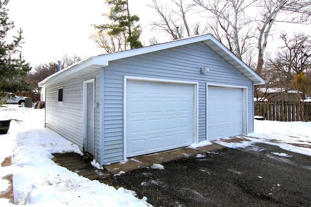 1078 Jefferson Street SE, Hutchinson, MN 55350