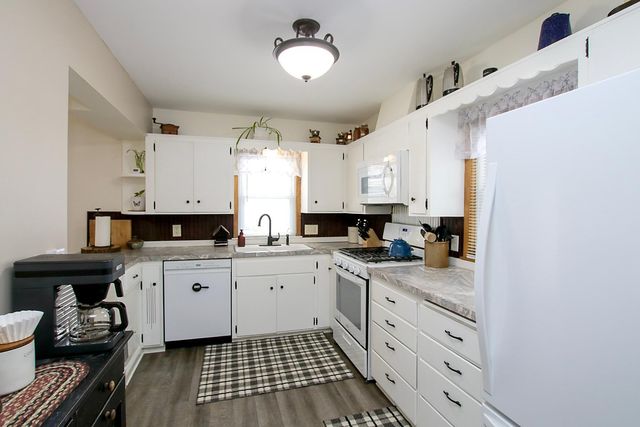 1078 Jefferson Street SE, Hutchinson, MN 55350