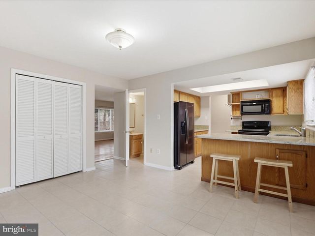 1426 YELLOWWOOD CT, Reston, VA 20190