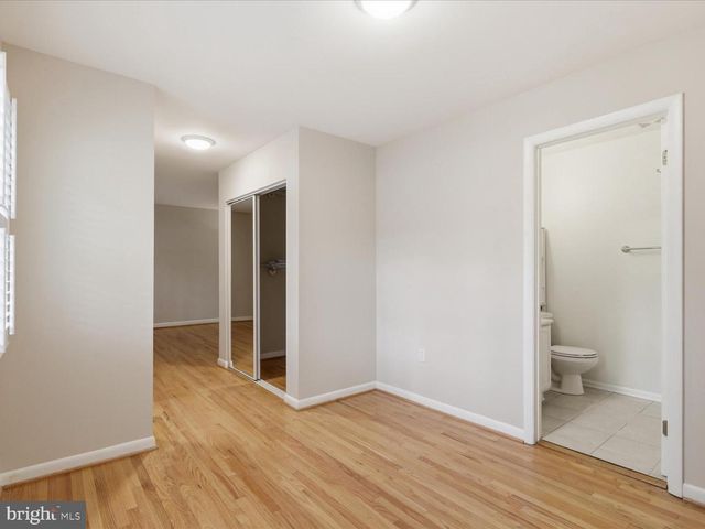 1426 YELLOWWOOD CT, Reston, VA 20190