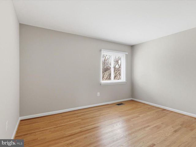 1426 YELLOWWOOD CT, Reston, VA 20190