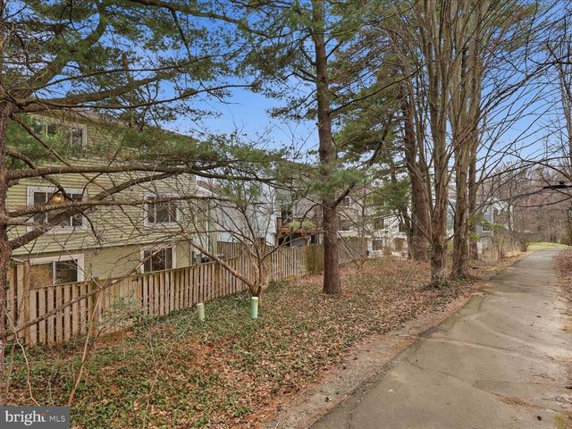 1426 YELLOWWOOD CT, Reston, VA 20190