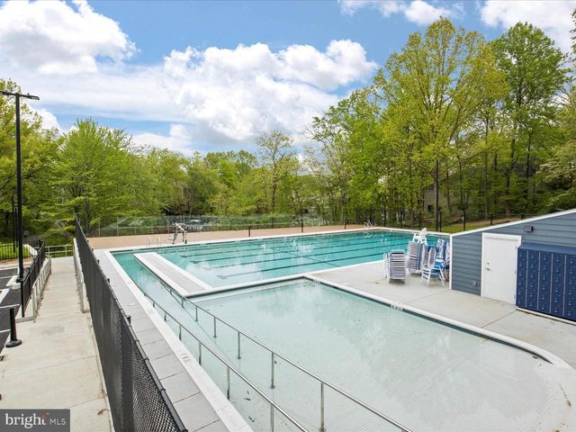 1426 YELLOWWOOD CT, Reston, VA 20190