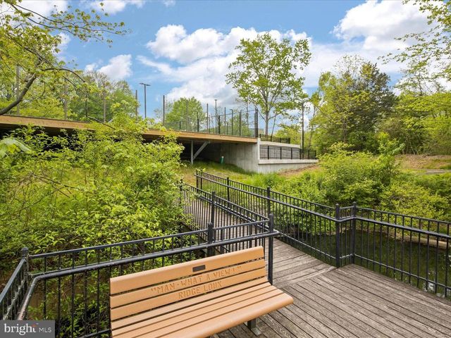 1426 YELLOWWOOD CT, Reston, VA 20190