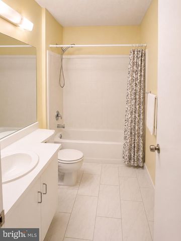 13 RICKARD CT, Lawrence, NJ 08648