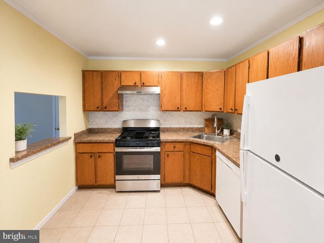 13 RICKARD CT, Lawrence, NJ 08648