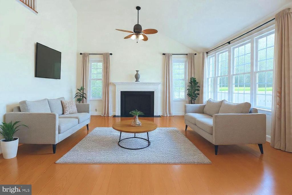 3403 LOGSTONE DR, Triangle, VA 22172