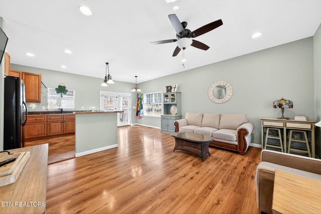 875 S Fork Drive, Jamestown, TN 38556