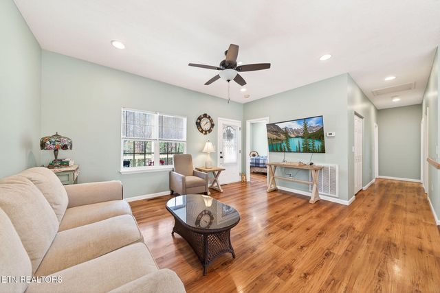 875 S Fork Drive, Jamestown, TN 38556