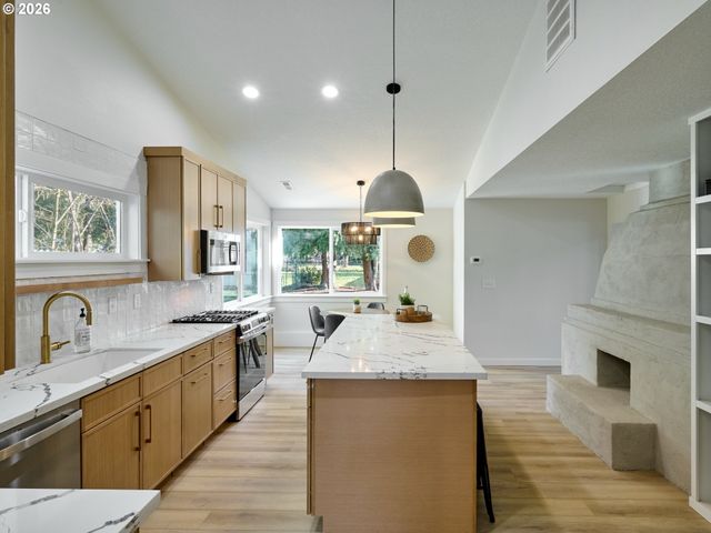 7911 Se SUNNYSIDE Dr, Milwaukie, OR 97222