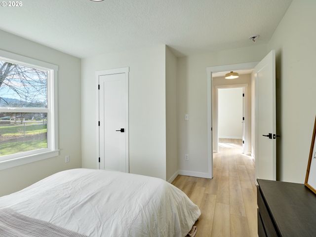 7911 Se SUNNYSIDE Dr, Milwaukie, OR 97222