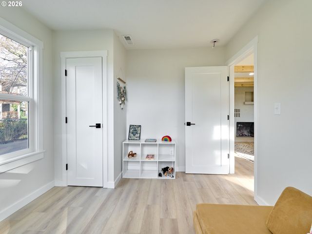 7911 Se SUNNYSIDE Dr, Milwaukie, OR 97222