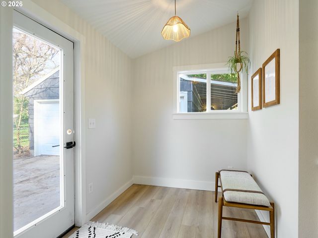 7911 Se SUNNYSIDE Dr, Milwaukie, OR 97222