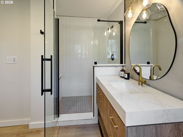 7911 Se SUNNYSIDE Dr, Milwaukie, OR 97222