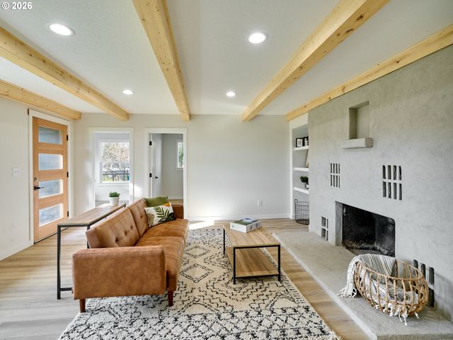 7911 Se SUNNYSIDE Dr, Milwaukie, OR 97222