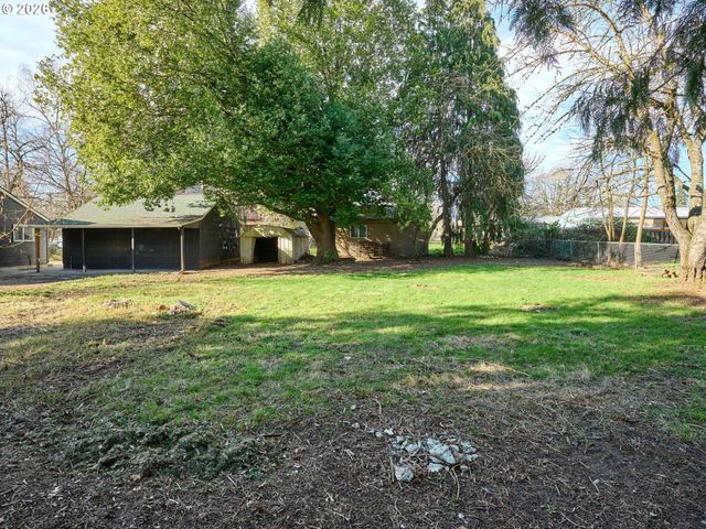 7911 Se SUNNYSIDE Dr, Milwaukie, OR 97222