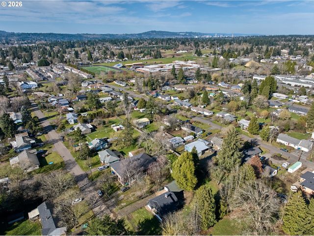 7911 Se SUNNYSIDE Dr, Milwaukie, OR 97222