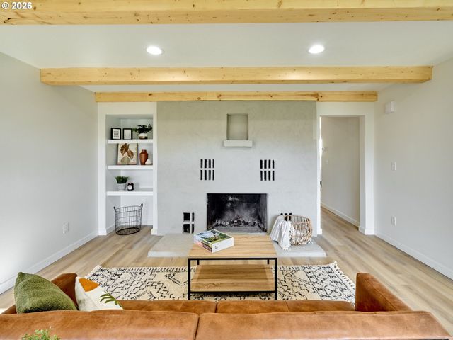 7911 Se SUNNYSIDE Dr, Milwaukie, OR 97222