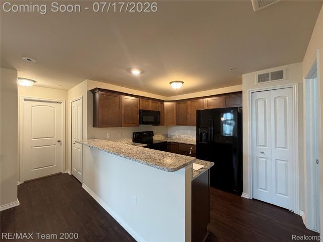 45702 Aragon Lane, Canton Charter Township, MI 48187