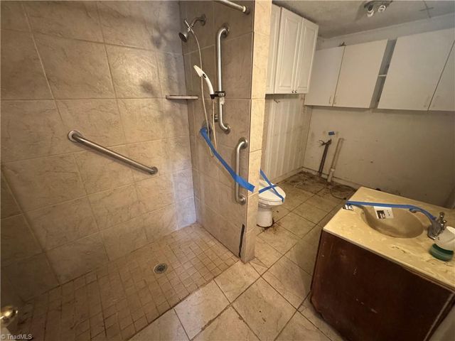 6111 Appletree Court, High Point, NC 27263