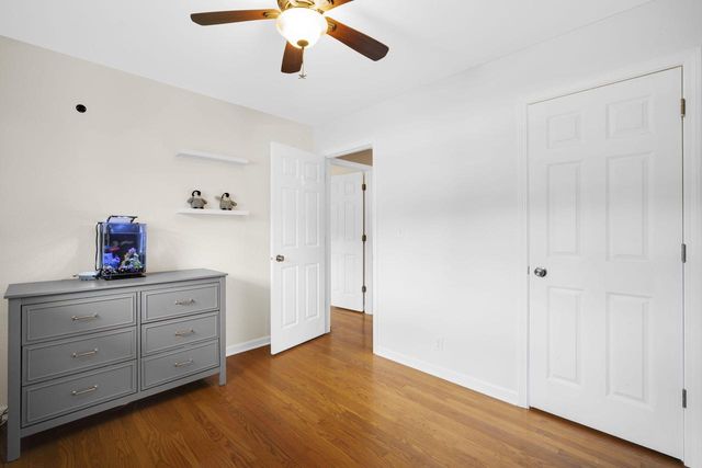 N51W15674 Fair Oak PARKWAY, Menomonee Falls, WI 53051