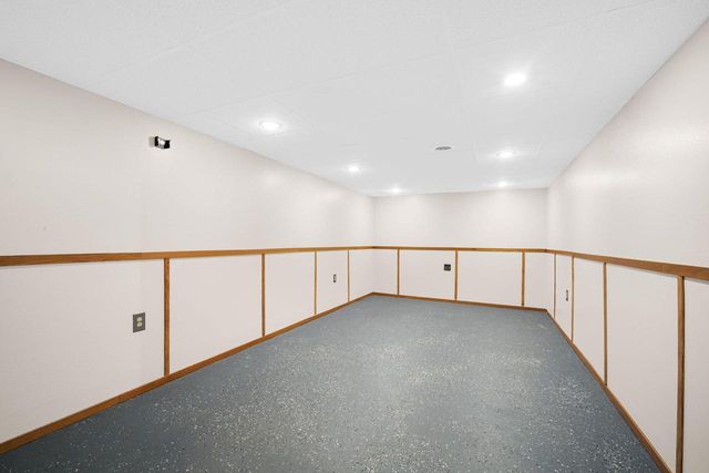 N51W15674 Fair Oak PARKWAY, Menomonee Falls, WI 53051