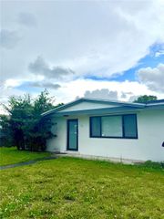 850 W 64th St 850, Hialeah, FL 33012