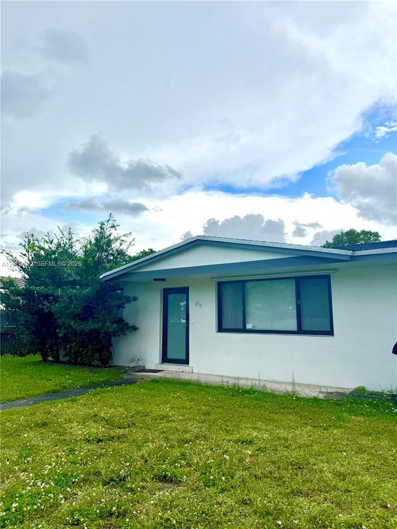 850 W 64th St 850, Hialeah, FL 33012