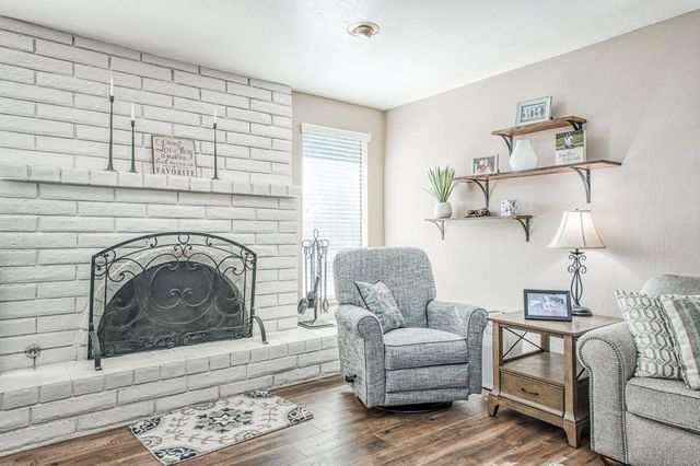 1557 W Warner Avenue, Fresno, CA 93711