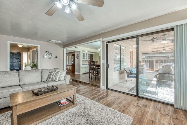 1557 W Warner Avenue, Fresno, CA 93711